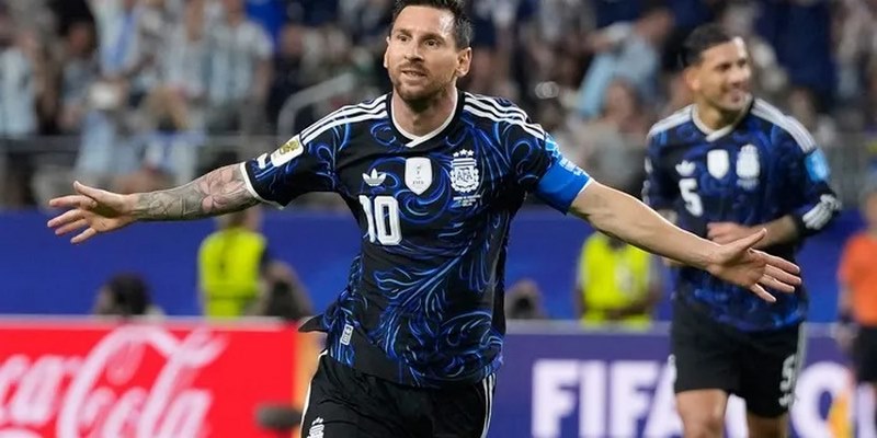 Messi cùng Argentina thi đấu bùng nổ tại vòng bảng